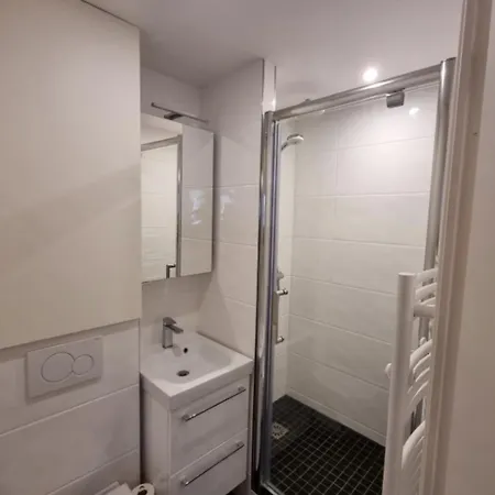 Fully-equipped Close To The קאבורג